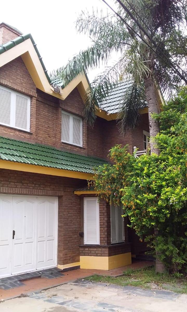 Gran Casa en Venta en Villa del Parque 1