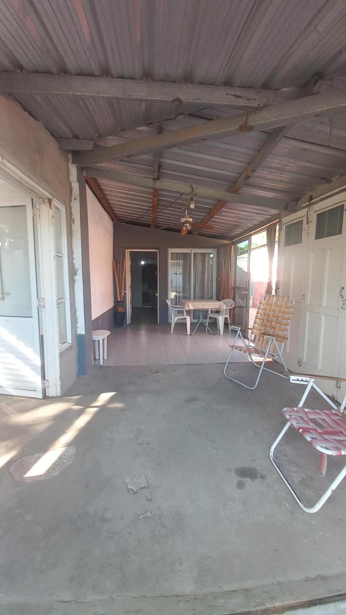 Oportunidad! Casa en Barrio Colon! 5