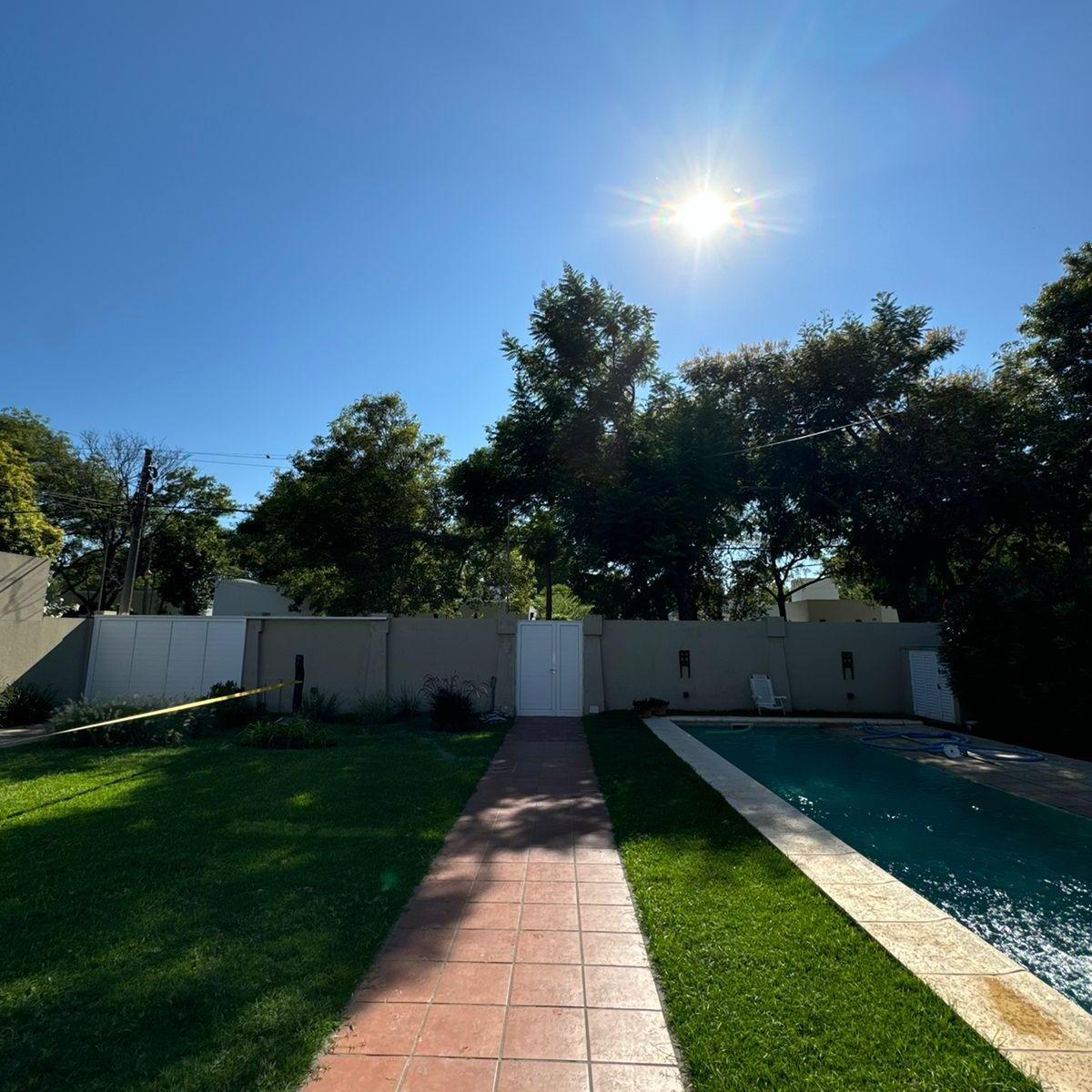 Casa de Categoria en Villa del Parque - Sunchales 5