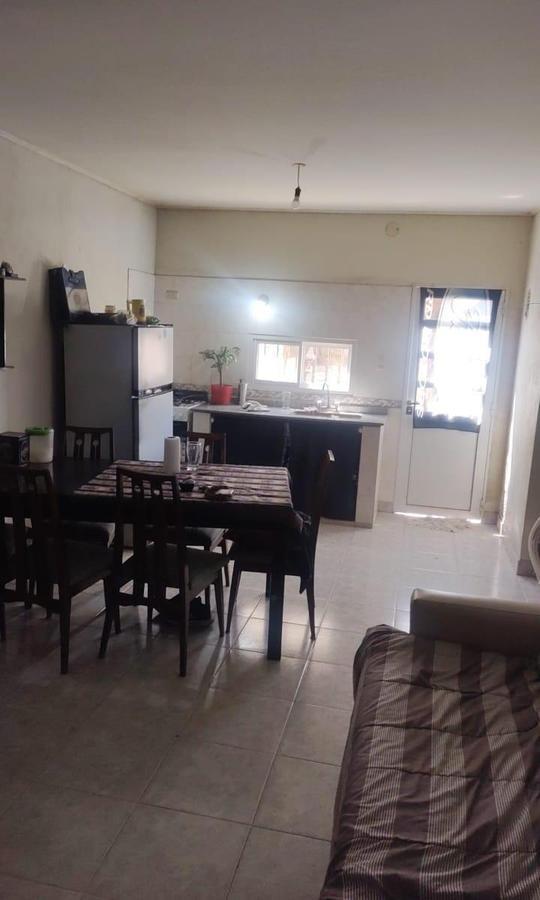 Casa centrica en Esperanza con amplio terreno