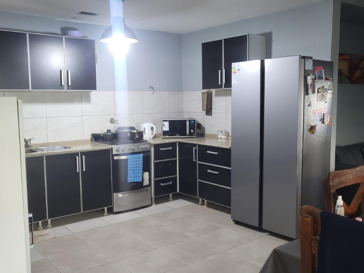 Hermosa Casa en Venta, Ubicada en Neuquén 2200! 2