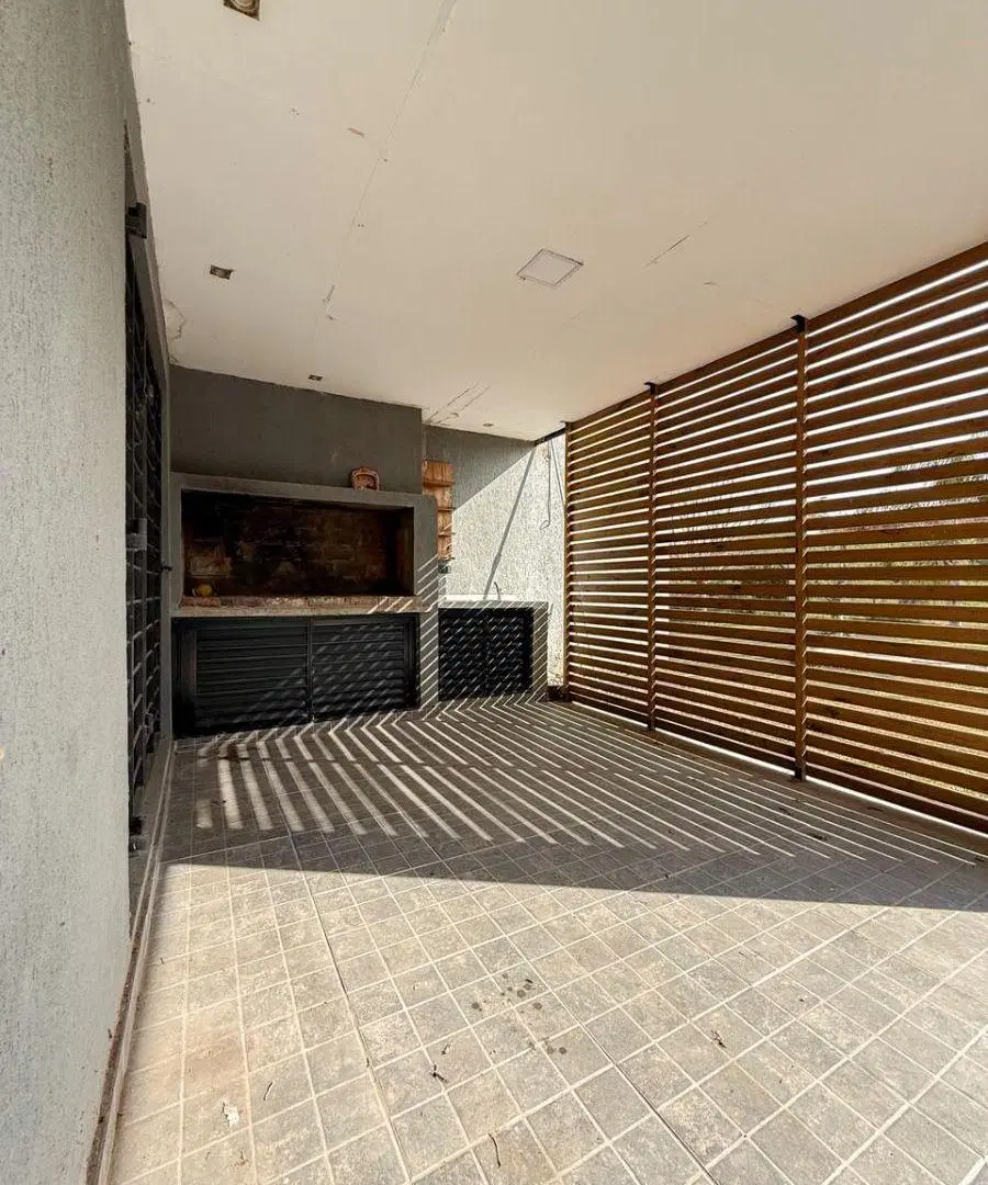 Se VENDE casa en Faro del Leyes 4