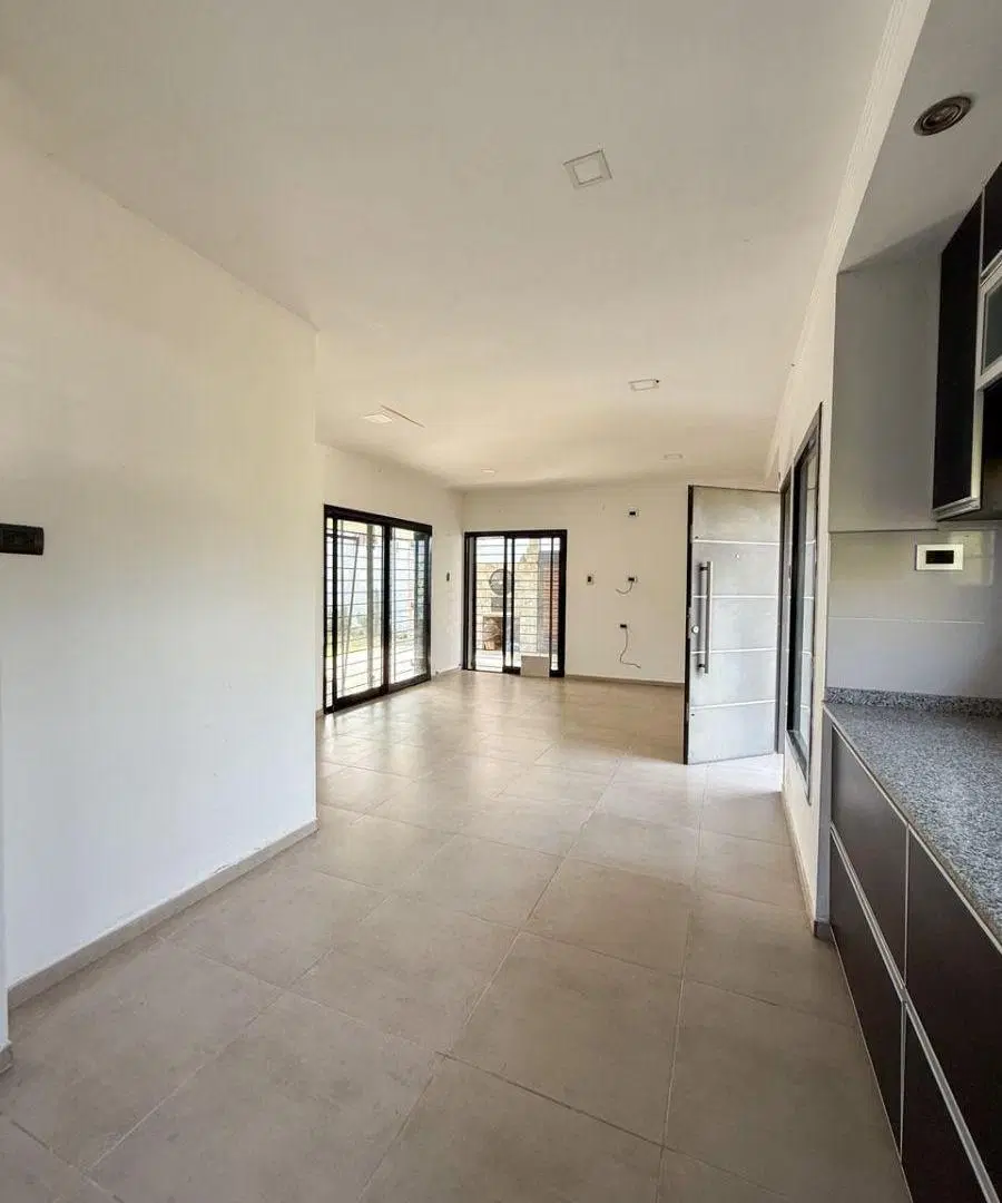 Se VENDE casa en Faro del Leyes 1