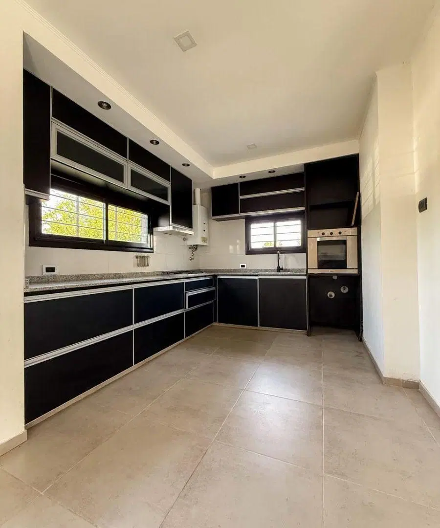 Se VENDE casa en Faro del Leyes 3