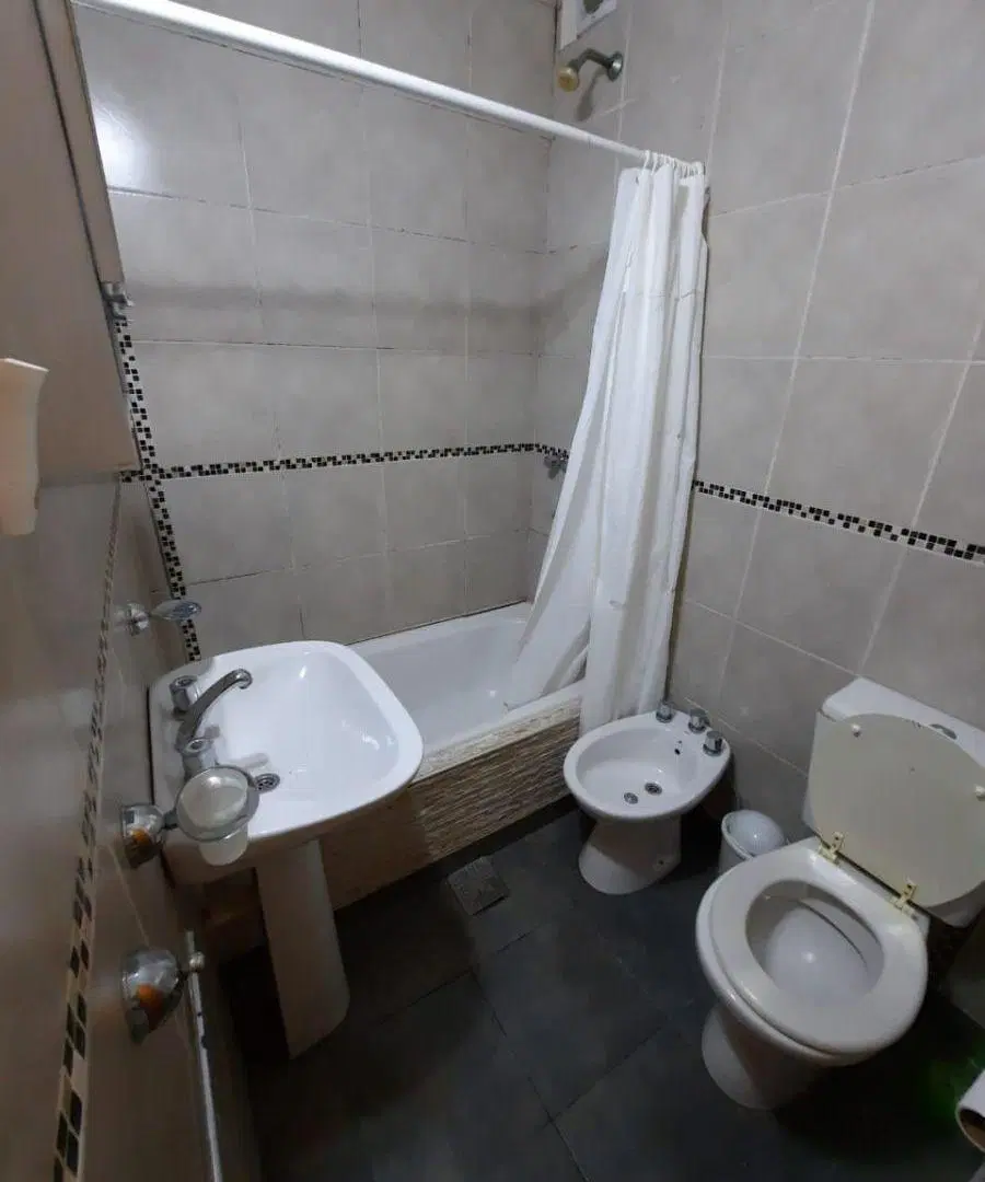 Alquiler departamento en calle Rivadavia 5400 2