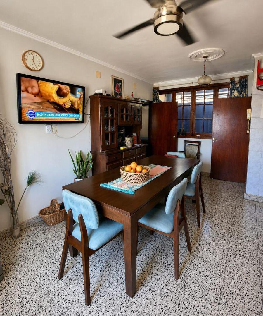 Foto de Las Heras y Padre Genesio - Departamento junto a Dos locales, imagen 3