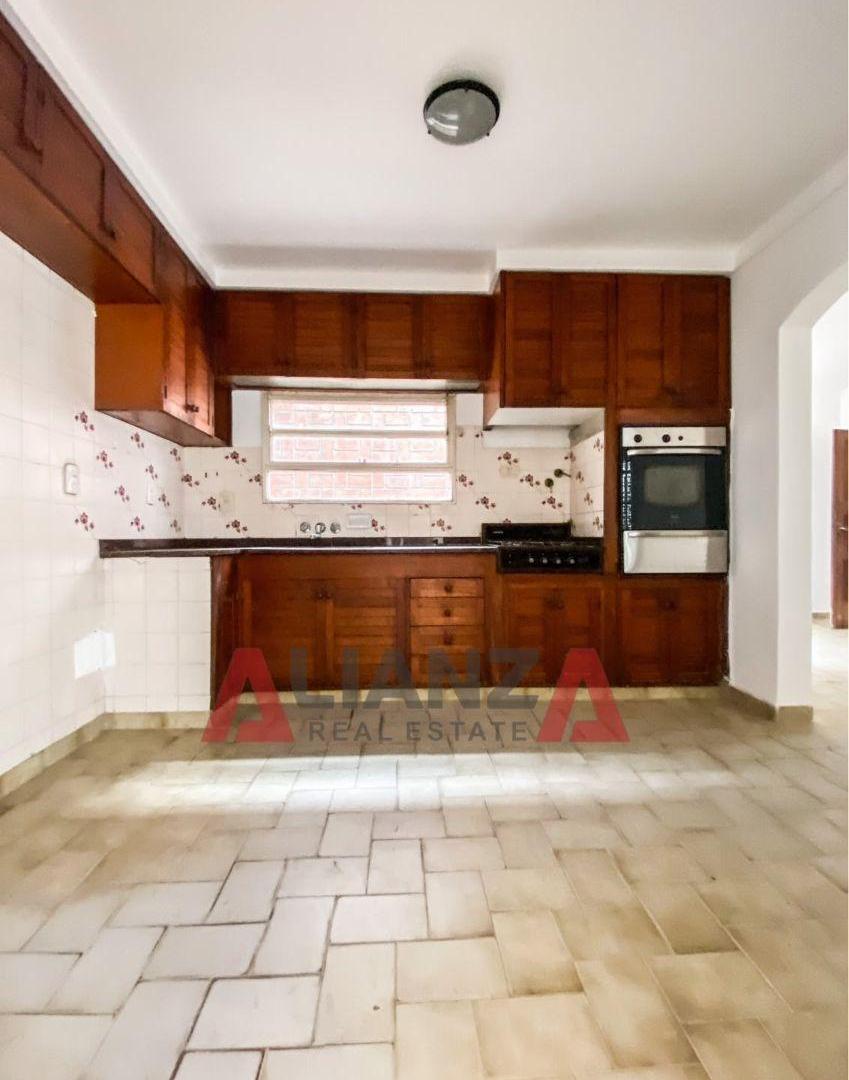 Foto de Casa 4 dormitorios en San Lorenzo 1900. Venta. Alianza inmobiliaria, imagen 2