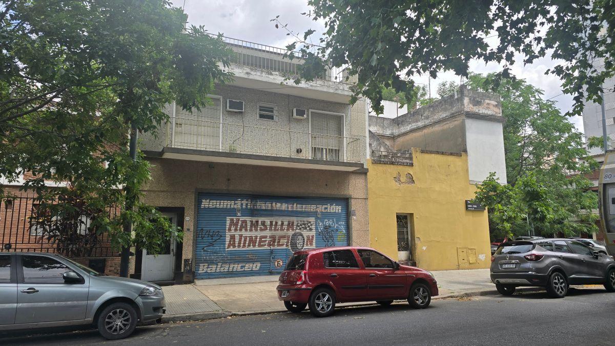 venta local comercial , mixtura 3, ex taller mecánico a 1 c de Av. Rivadavia
