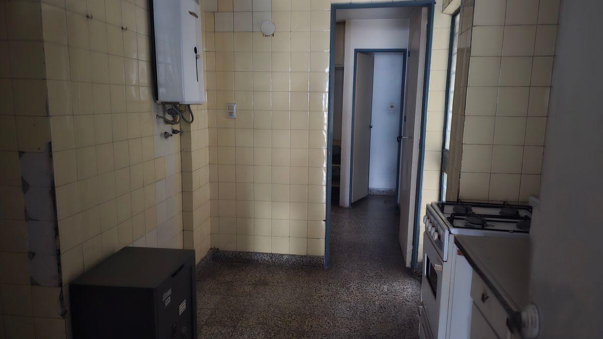 Foto de venta departamento con local a reciclar , Avenida Díaz Vélez Caballito, imagen 4