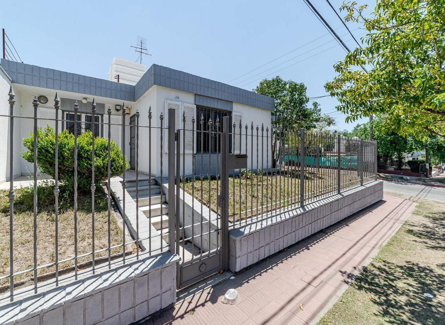 Apta Crédito, Zna Norte, 3 Dor, 2 bñs, cochera x 3, Quebrada de Las Rosas!