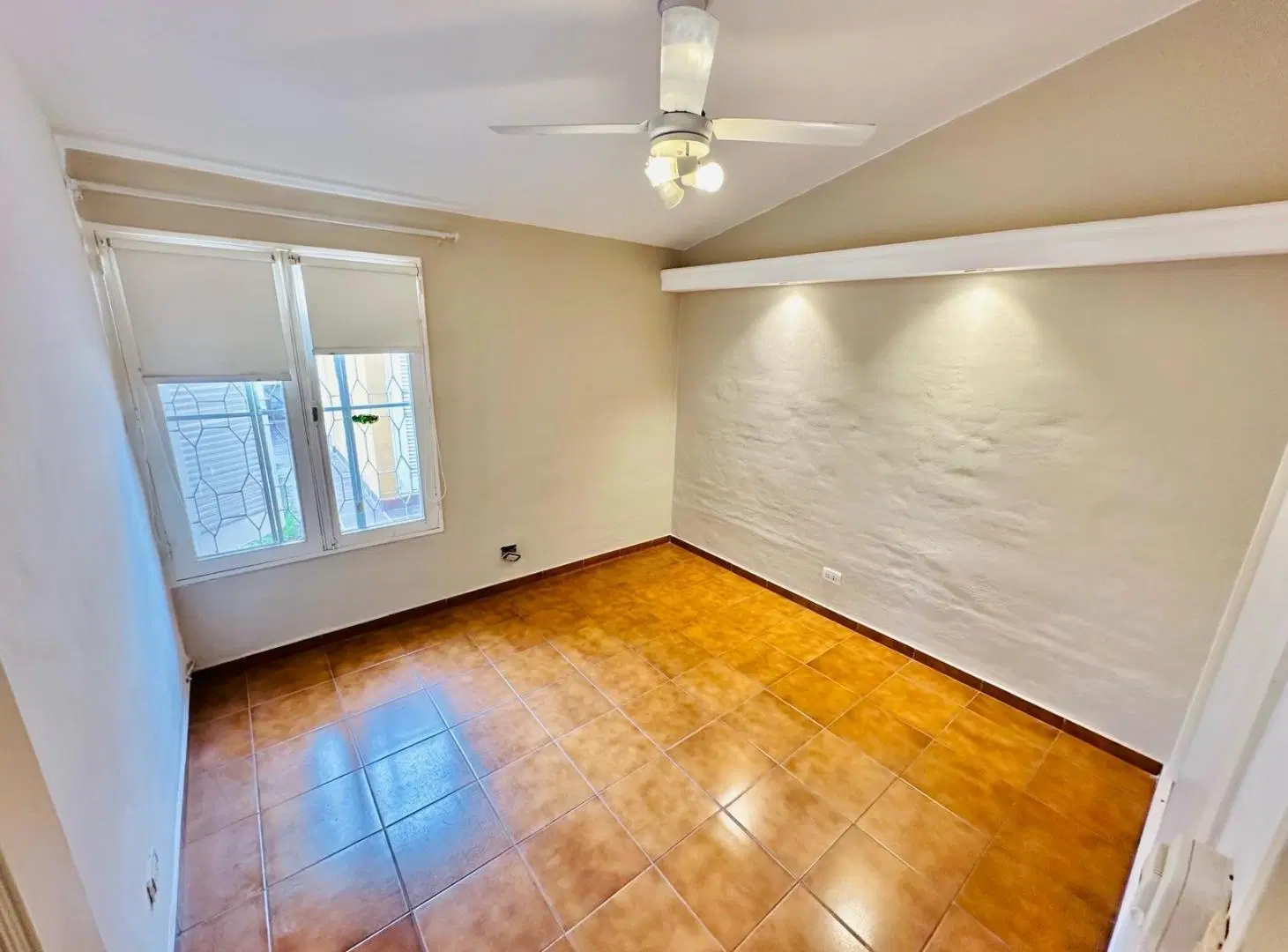 Casa a la venta en URCA! 3 Dor, Pileta, cochera, EXCELENTE estado! Escritura! 5