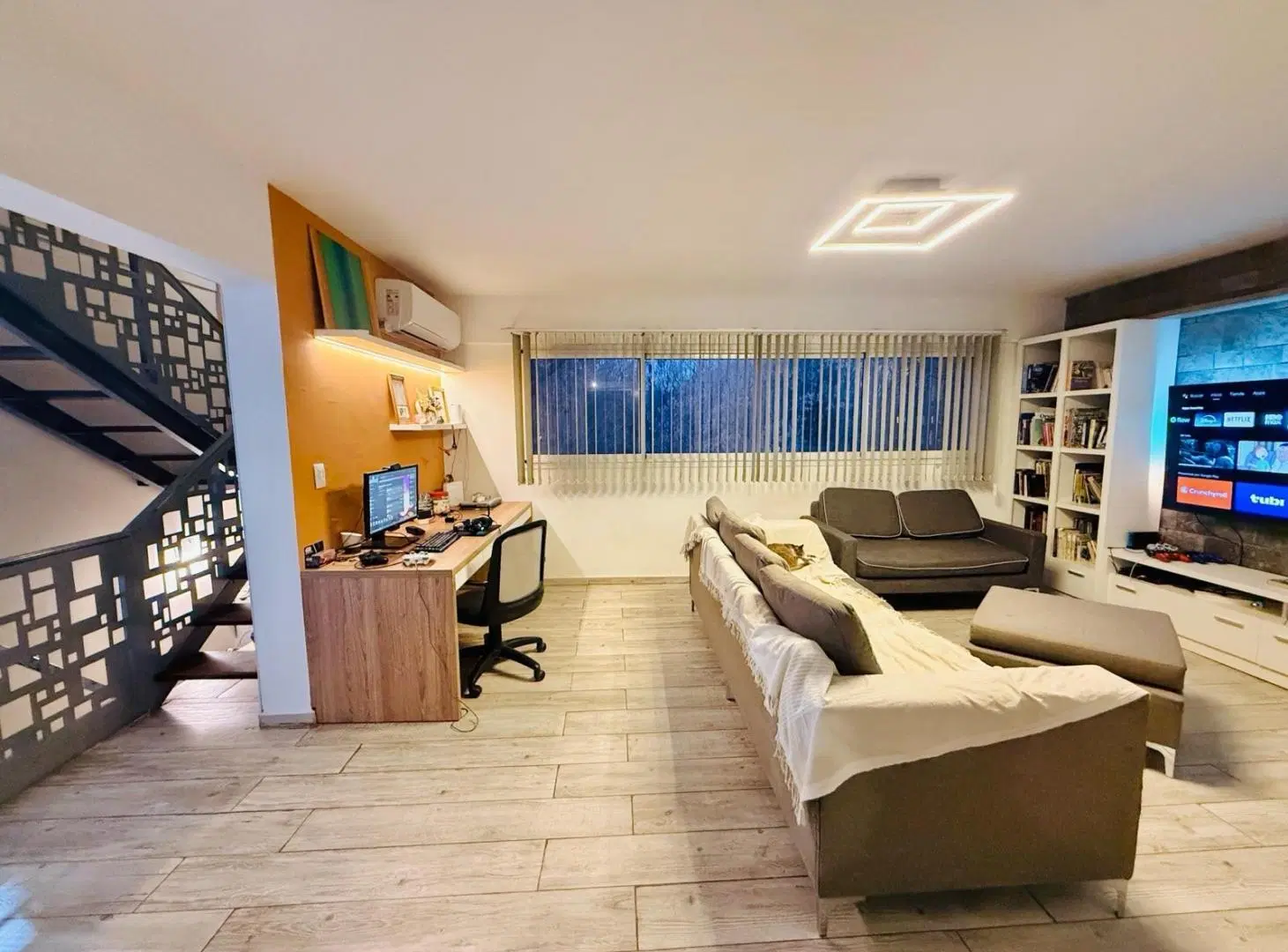 CASA EN VENTA  EN LA ARBOLEDA - 3 dormitorios - gran terreno - pileta 4
