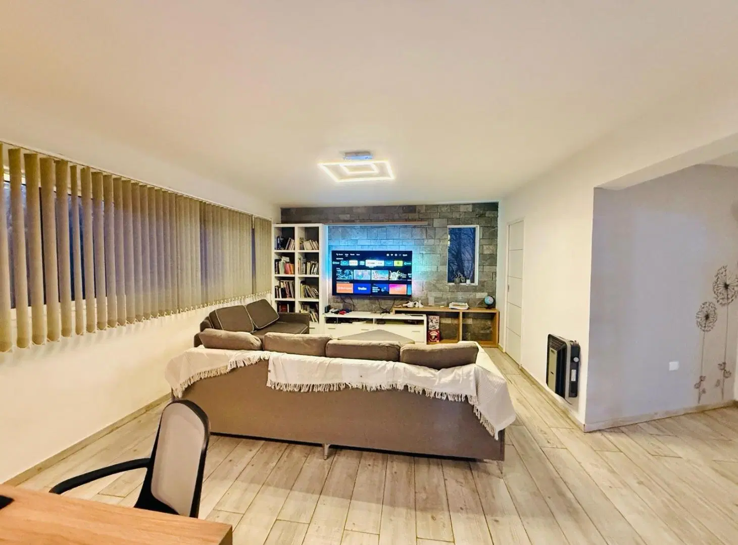 CASA EN VENTA  EN LA ARBOLEDA - 3 dormitorios - gran terreno - pileta 3