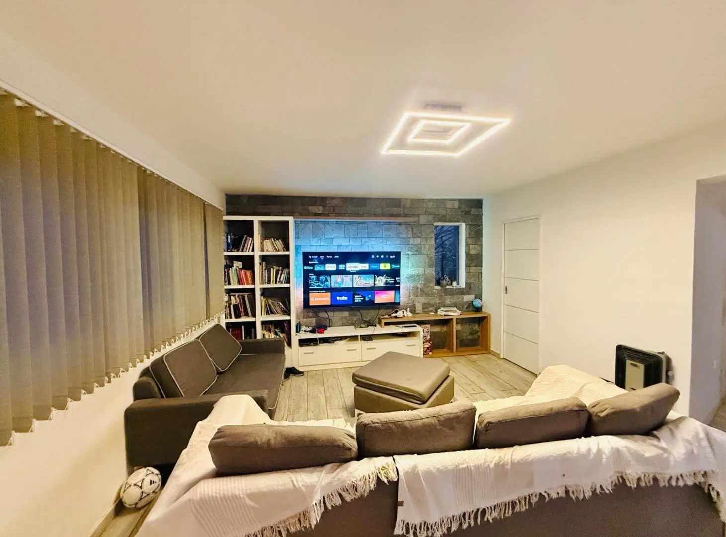 CASA EN VENTA  EN LA ARBOLEDA - 3 dormitorios - gran terreno - pileta 5
