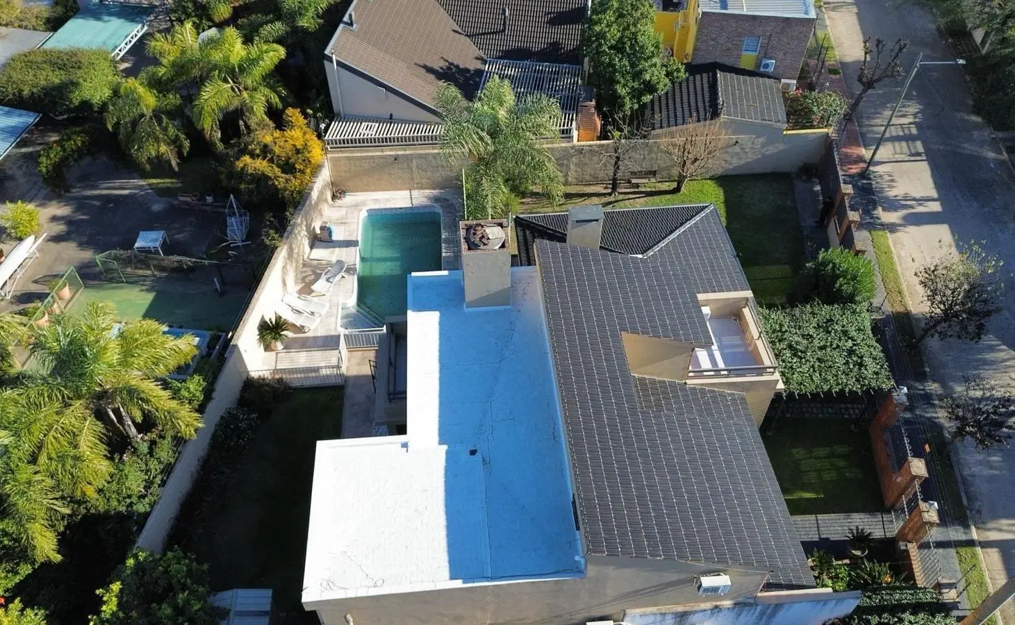 Casa en venta en Escobar - 5 dormitorios - gran terreno -IMPECABLE! 2