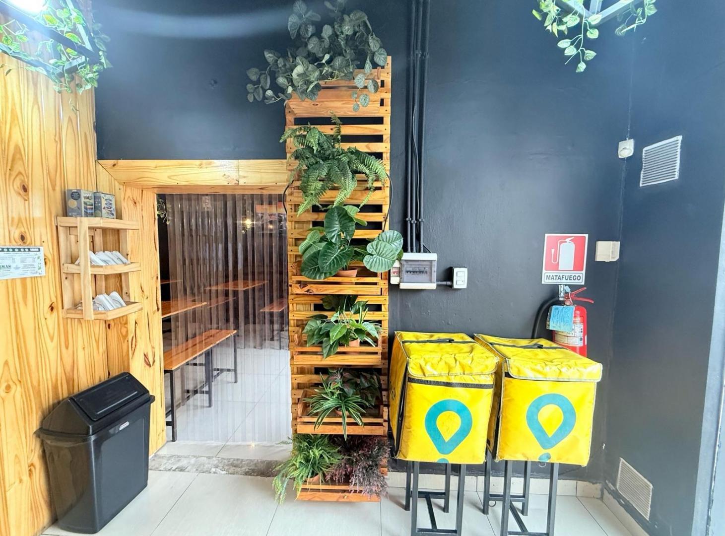 Foto de LOCAL EN VENTA EN PLENO CENTRO - ESCRITURA - EXC UBICACIÓN, imagen 4