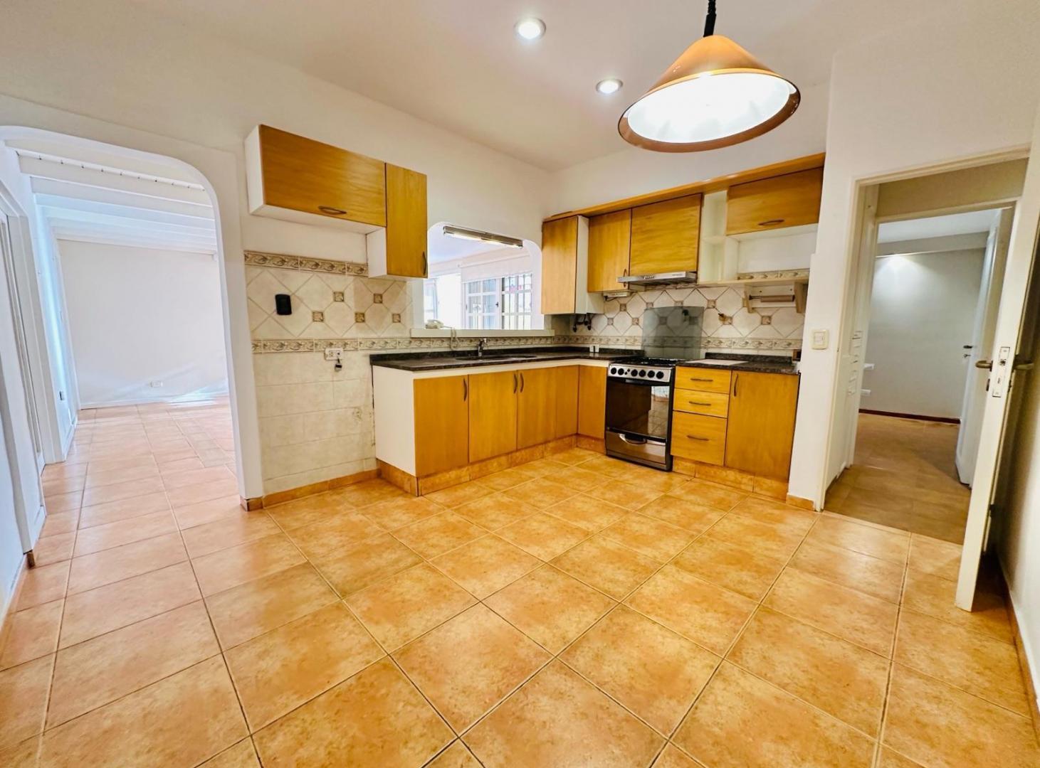 Foto de CASA EN VENTA EN URCA! - 3 Dormitorios - Pileta - Escritura, imagen 3