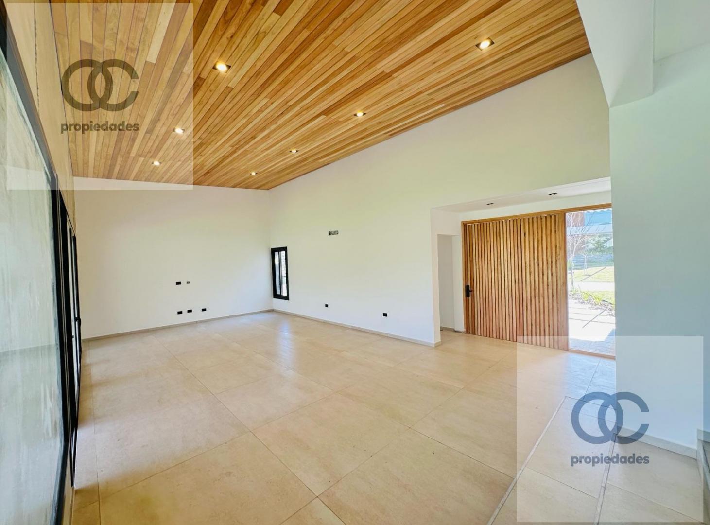 Foto de CASA A ESTRENAR EN ESTANCIA EL TERRÓN | FONDO AL GOLF | 400 M², imagen 2