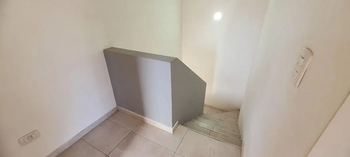 EXCELENTE DUPLEX EN COMPLEJO ADROGUE. 3