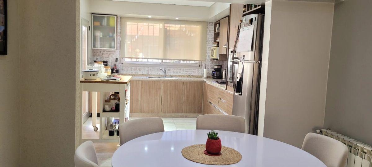 Foto de DISEÑO Y CONFORT EN UNA IMPRESIONANTE CASA 4 AMB CON PISCINA., imagen 5