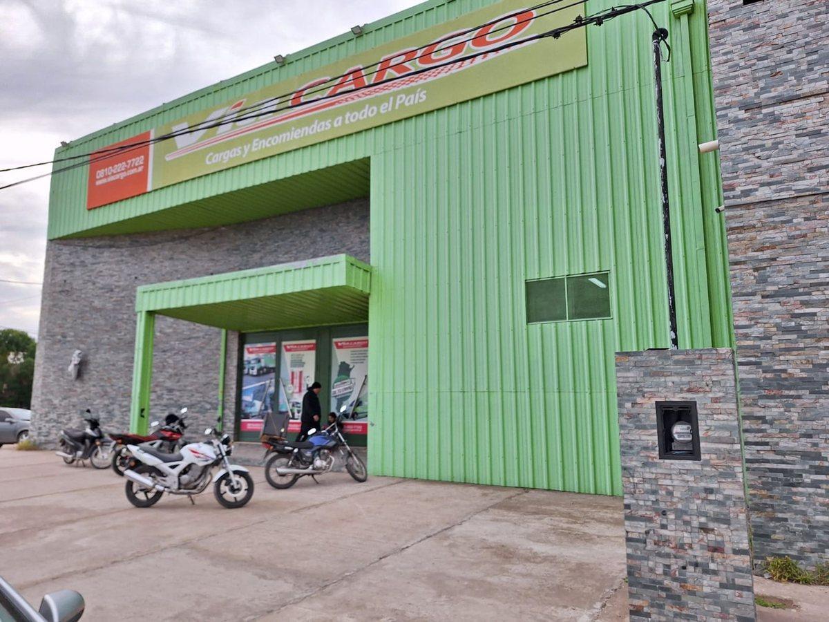 Vendo Galpon con Salon Comercial en Ingreso B. Bca 5