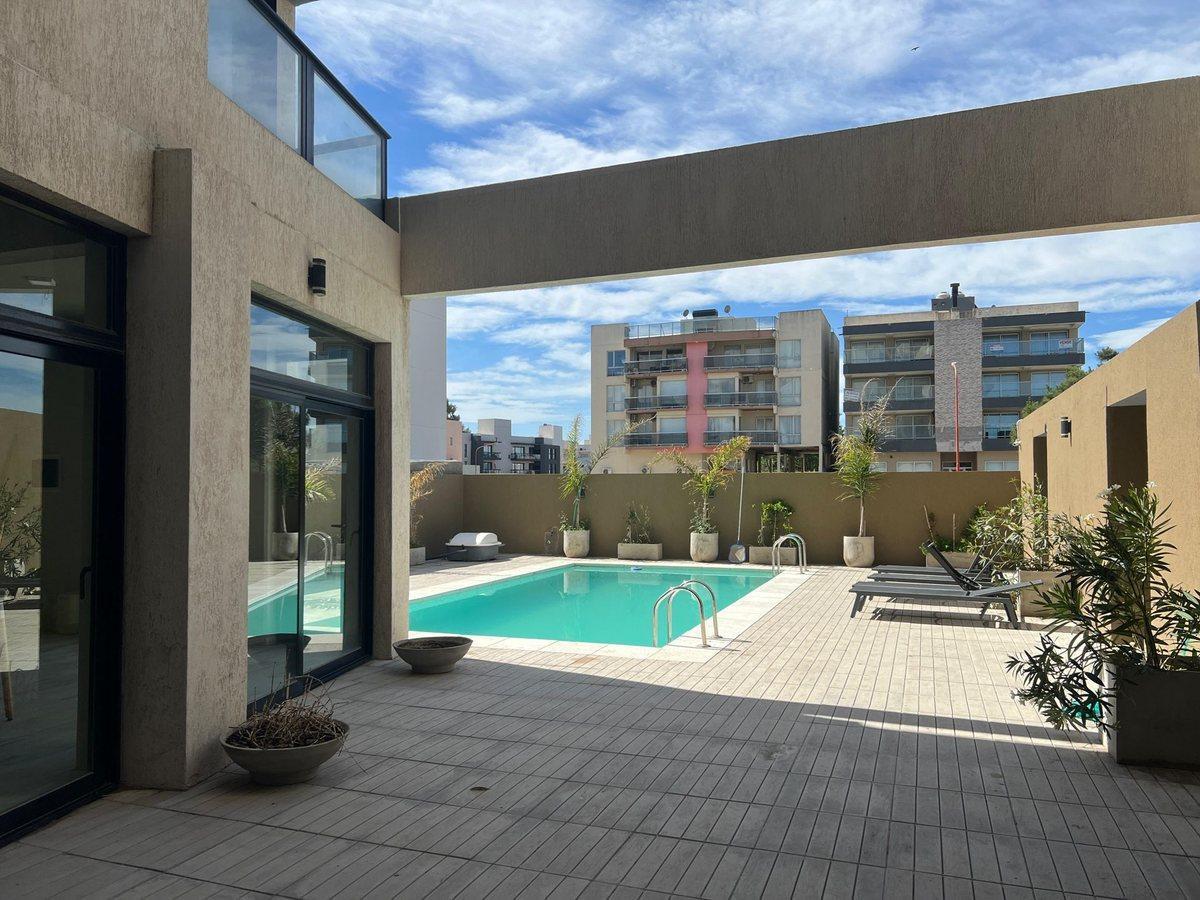 Venta Semi Piso Edificio Alfar Monte del Este 2