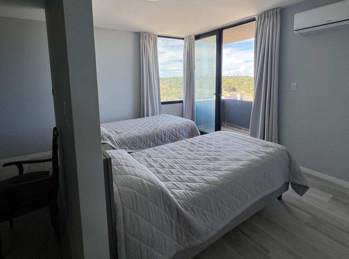 Venta Semi Piso Edificio Alfar Monte del Este 1
