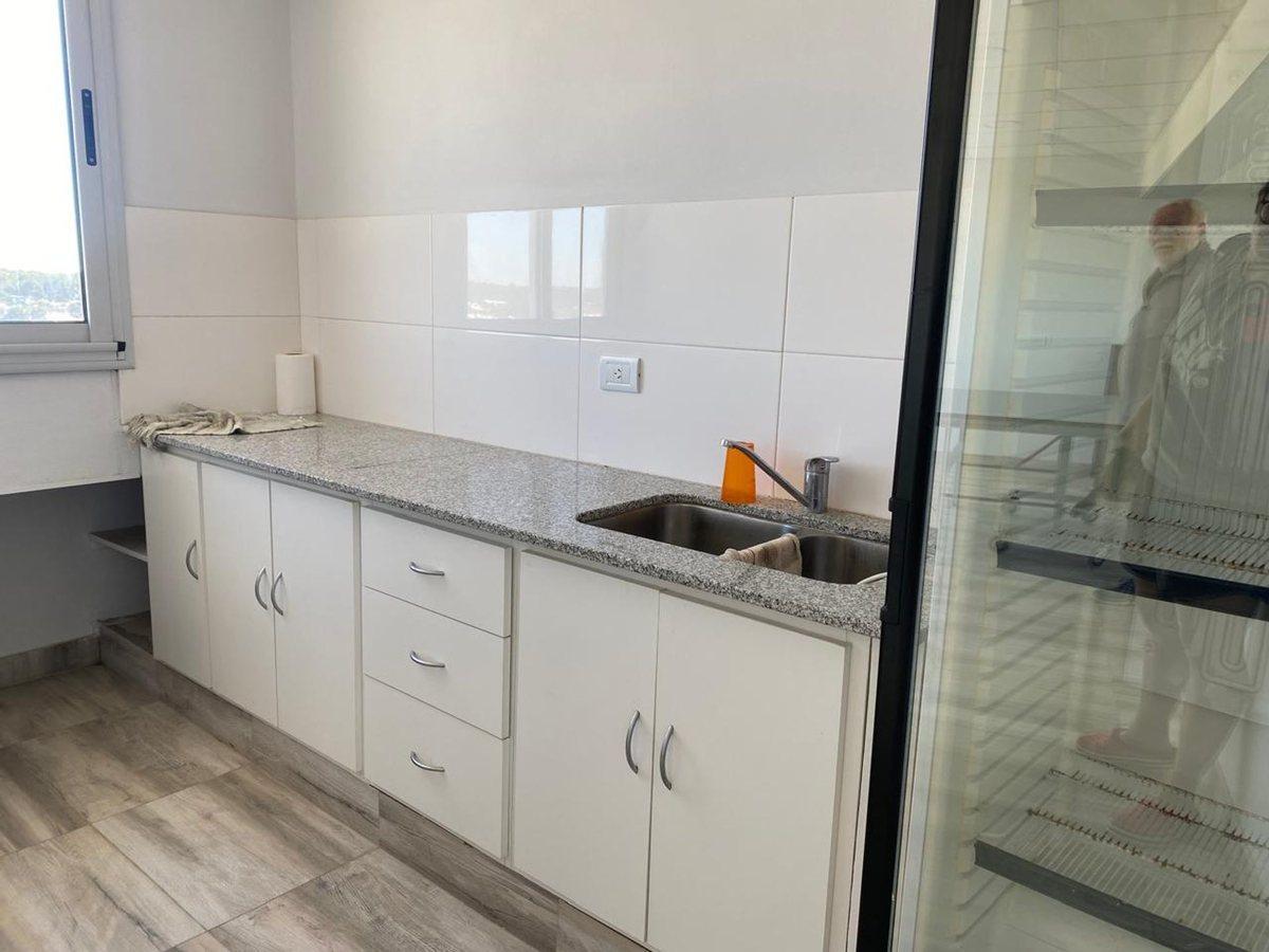 Venta de Dpto de 3 Dorm en Monte Hermoso del Este 5