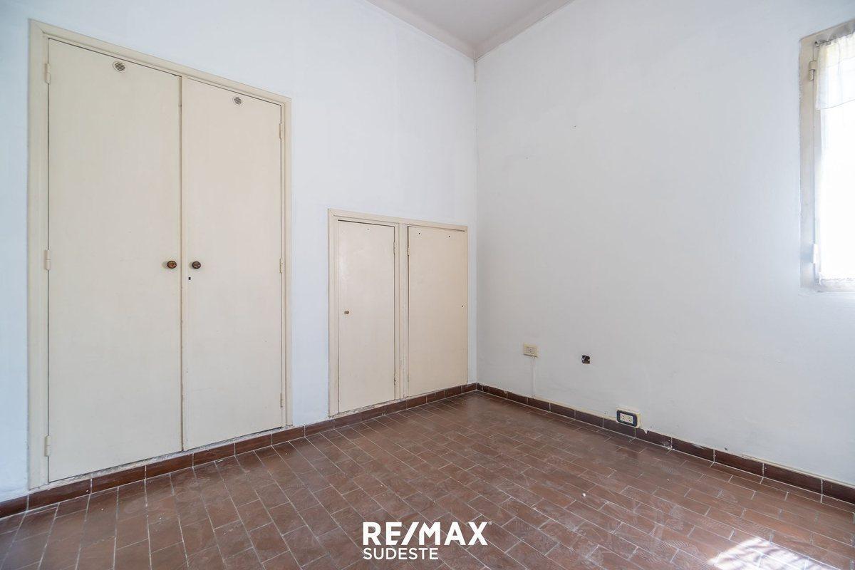 Venta Casa Centrica 6 Ambientes 2