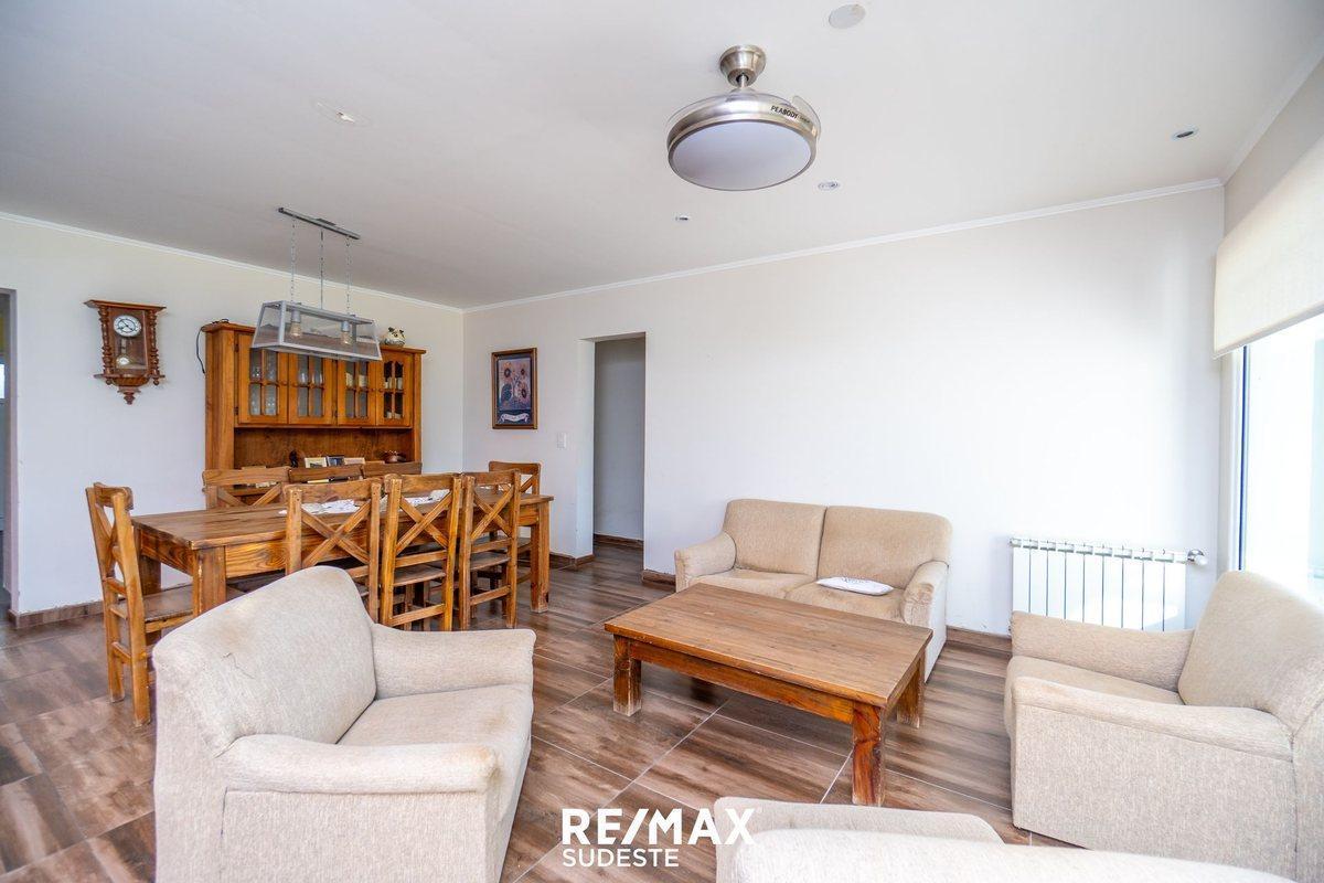 Venta Espectacular Casa en Monte del Este 1