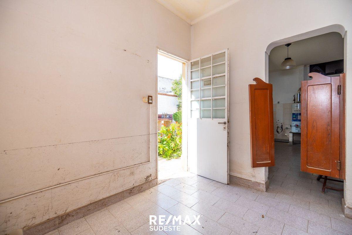 Venta Casa 4 Ambientes Barrio Universitario 2