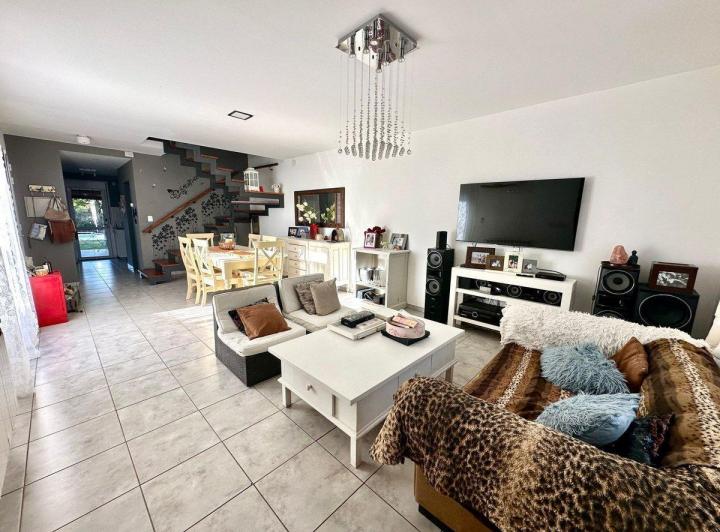 CASA EN VENTA EN BARRIO PALOS VERDES 2