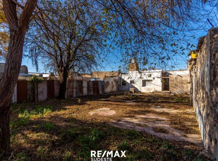 VENTA DE CASA + LOCAL EN V. ROSARIO EN GRAN LOTE 1