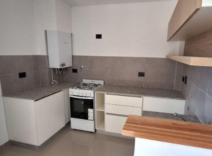 DEPARTAMENTO CON BALCON ,TERRAZA PROPIA Y PILETA 5