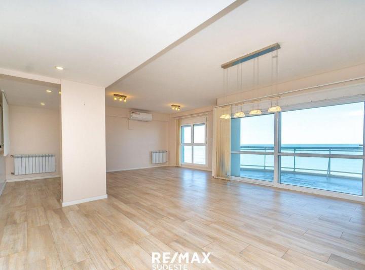 VENTA DE EXCLUSIVO PISO FRENTE AL MAR (M HERMOSO) 5