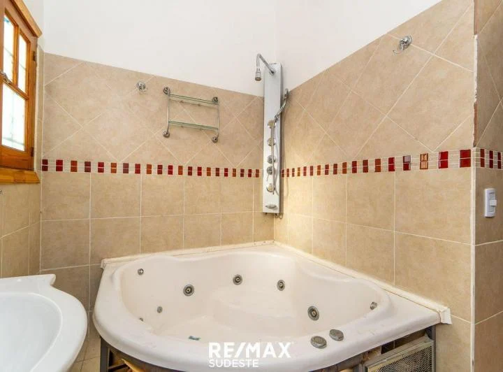 VENTA CASA 4 DORMITORIOS APTO CREDITO CENTRO 5