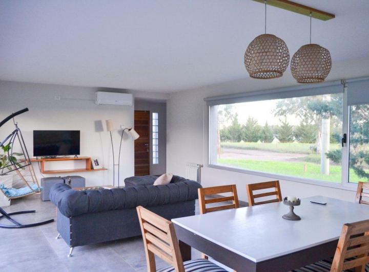 VENTA CASA DE 5 HABITACIONES EN LAS CALANDRIAS 5