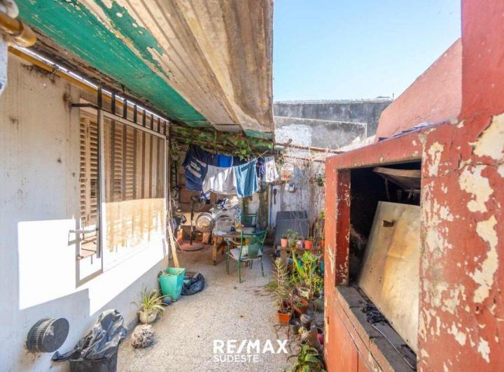 VENTA CASA DOS DORMITORIOS CON GARAGE Y PATIO 2