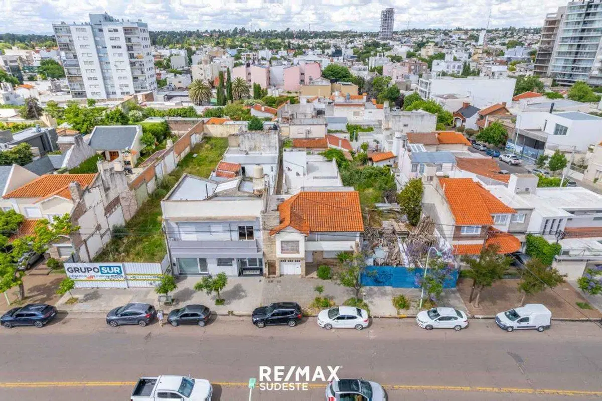 VENTA CASA EN  ALEM IDEAL  EMPREDIMIENTO COMERCIAL 5