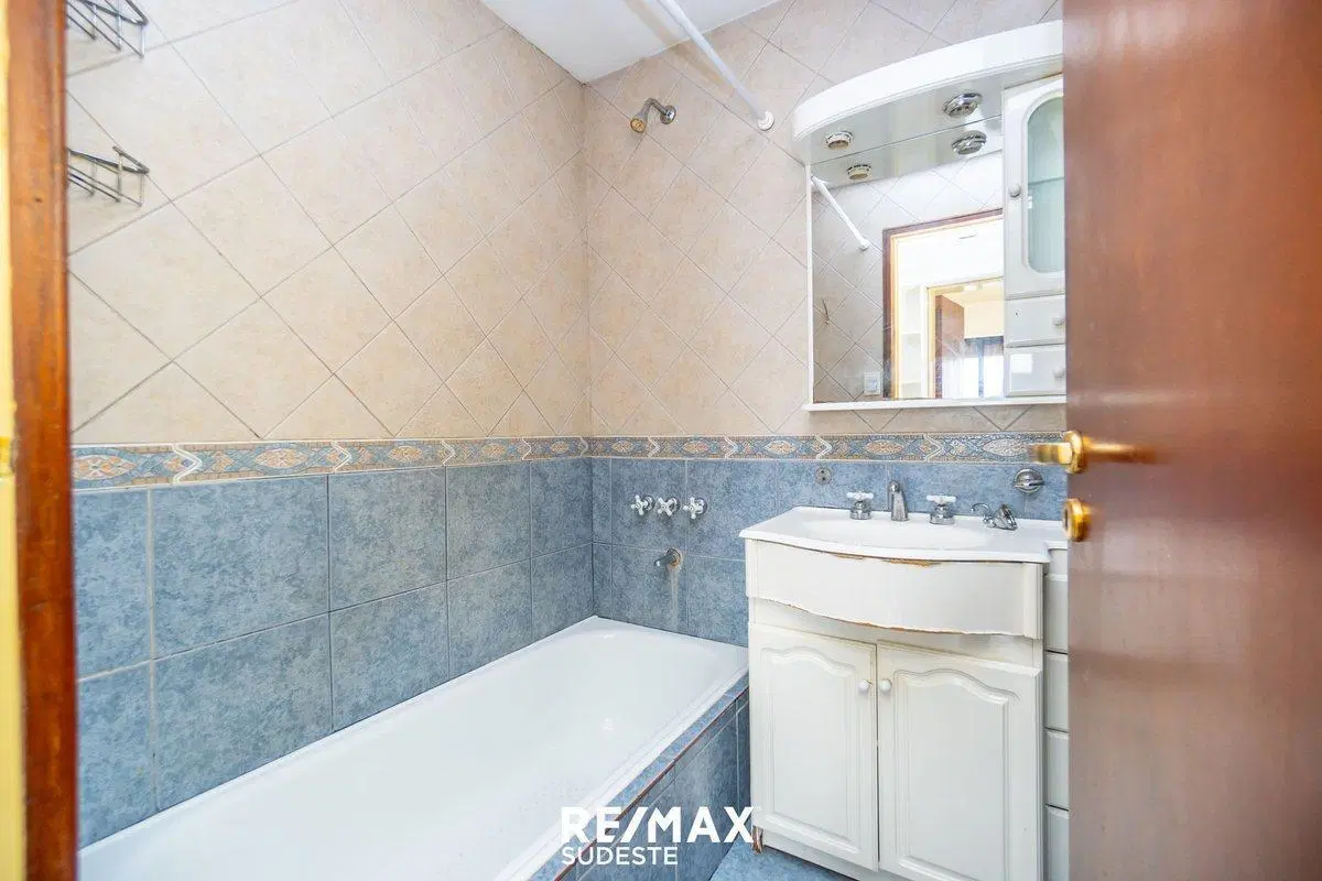 VENTA CASA CARONTI 700 ESPECTACULAR UBICACIÓN 5
