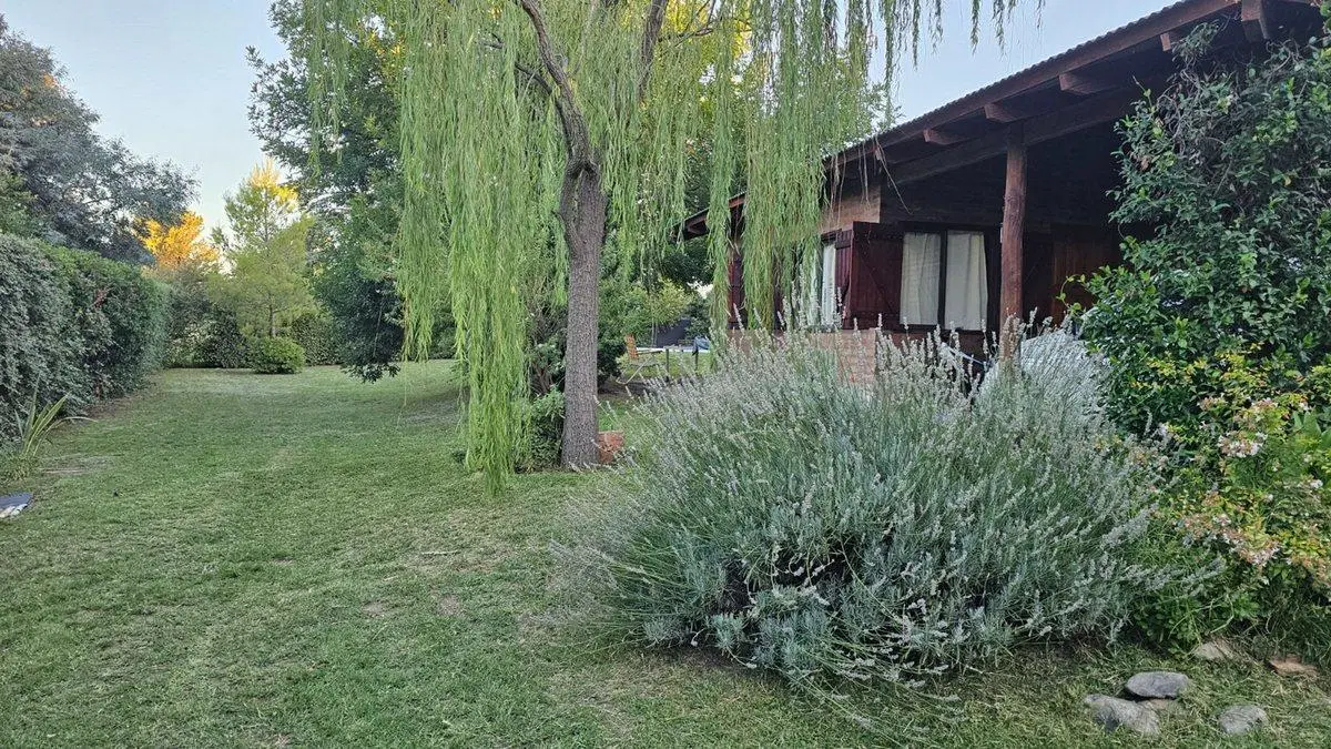 BARRIO GOLF  CASA CON GRAN PARQUE !! 4