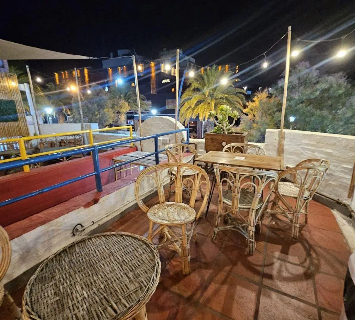 LOCAL EN VENTA EN MONTE HERMOSO 4
