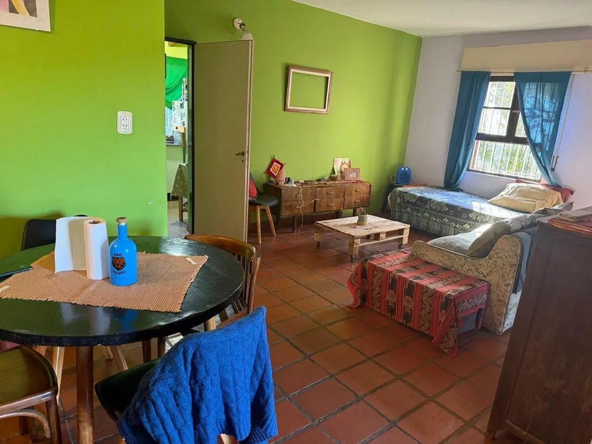 Casa modesta en plena Av San Martin 2