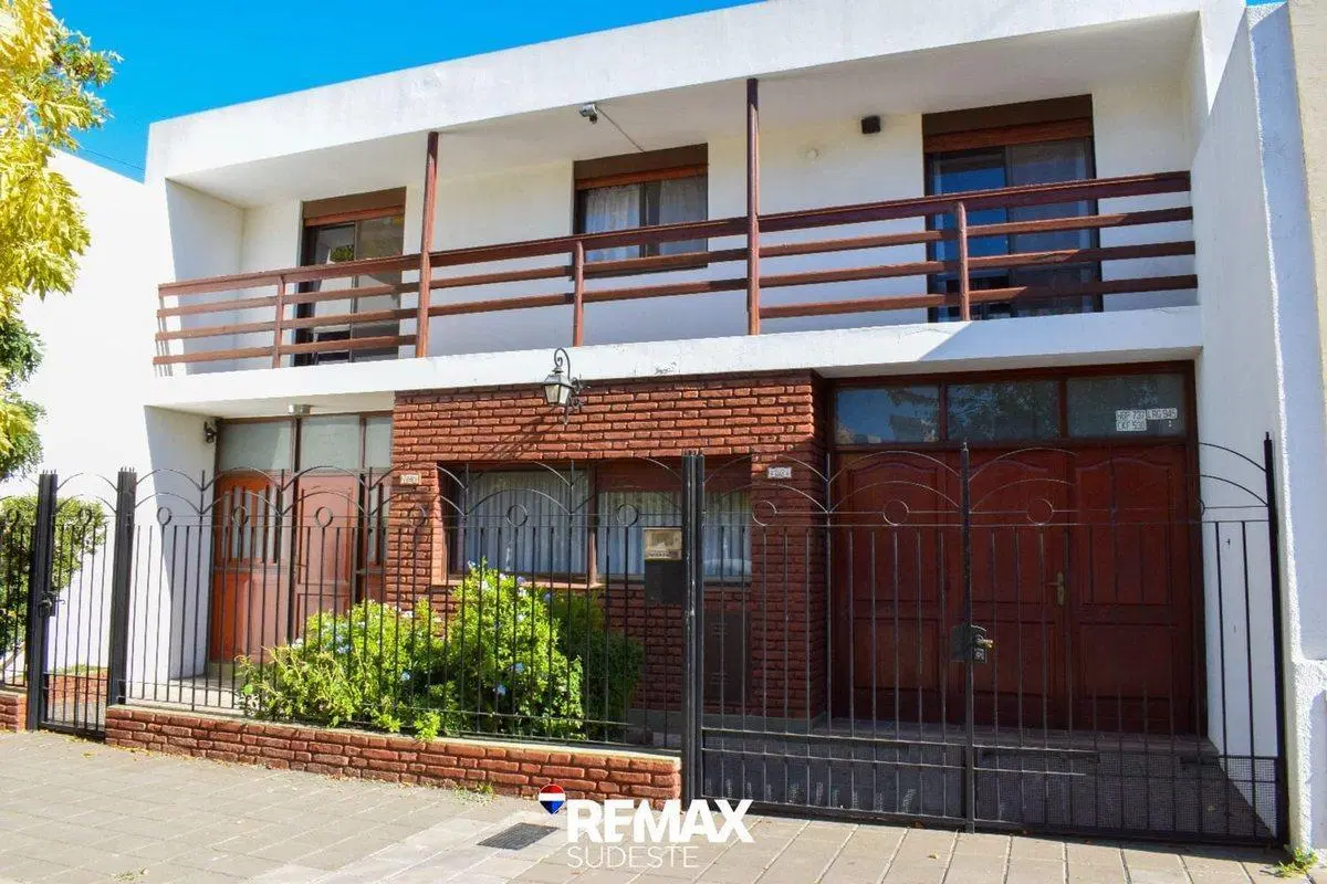 HERMOSA CASA EN ALQUILER 2