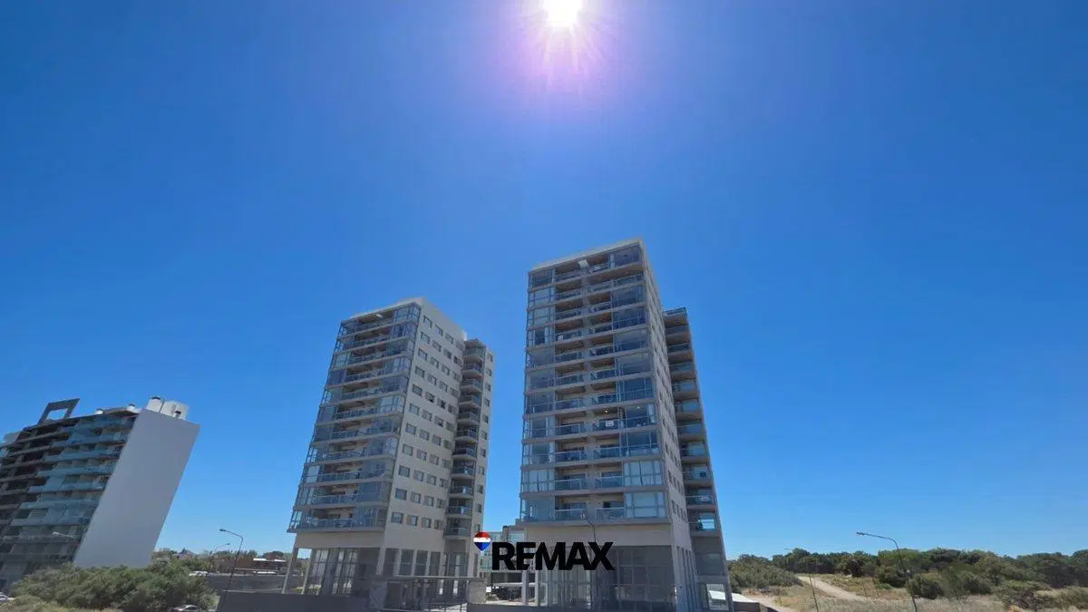 VENTA PENTHOUSE 3 DORM 3 BAÑOS 3 COCHERAS MH 3