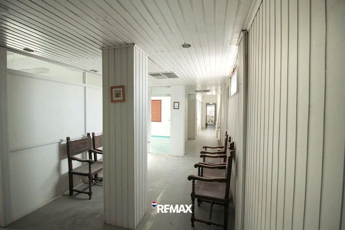 VENTA OFICINAS EN BLOQUE 130 M2  COLON Y DRAGO 3