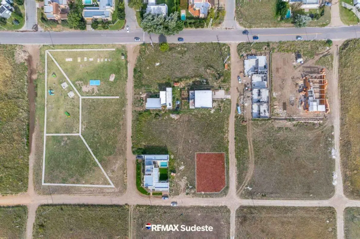 VENTA LOTE BIFAMILIAR ESQUINA PALOS VERDES 4