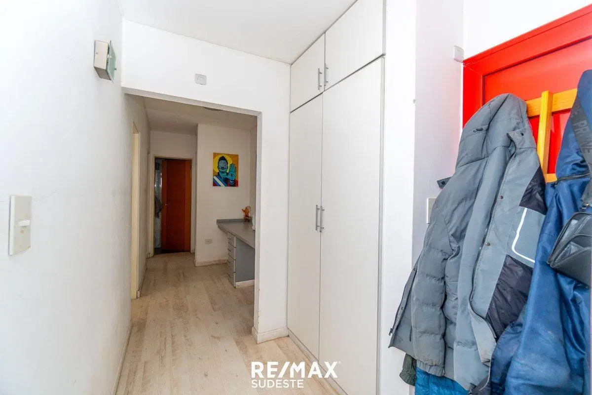 Espectacular departamento con patio y parrilla 4