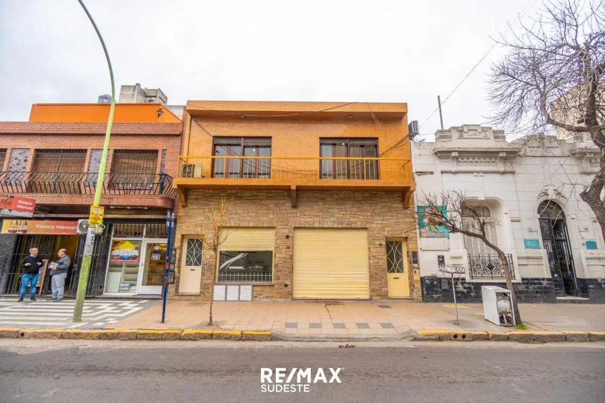 2 CASAS + LOCAL A LA CALLE 5