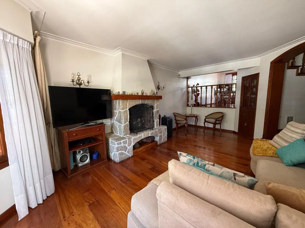 VENTA IMPORTANTE CASA EN RONDEAU 572. MACROCENTRO 5